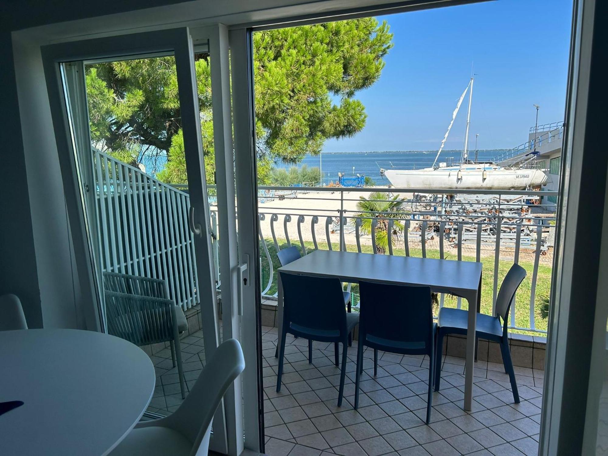 Marine House Apartment Lignano Sabbiadoro Exterior photo